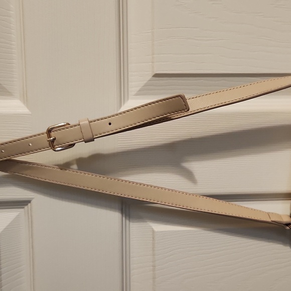 Leather cross body bag - Picture 5 of 9